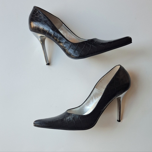 STEVE MADDEN "Tarrah" Black Leather Croc Pattern Pointy Toe Stilettos-Size 8 - Picture 1 of 9